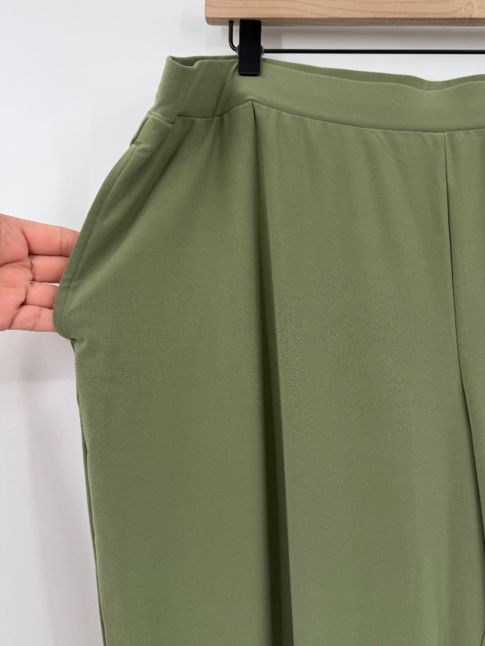Susan Graver Pants Women XLP Green Liquid Knit Wide Leg Stretch Pull On Pockets - Picture 2 of 12